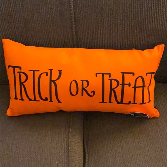 hocus pocus pillows target